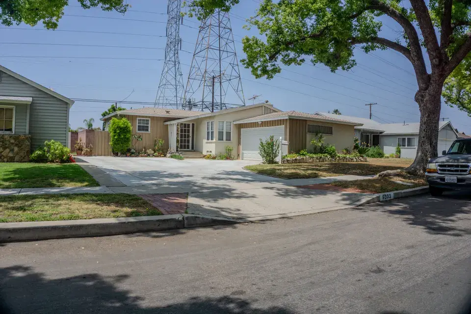 water damage restoration San Dimas